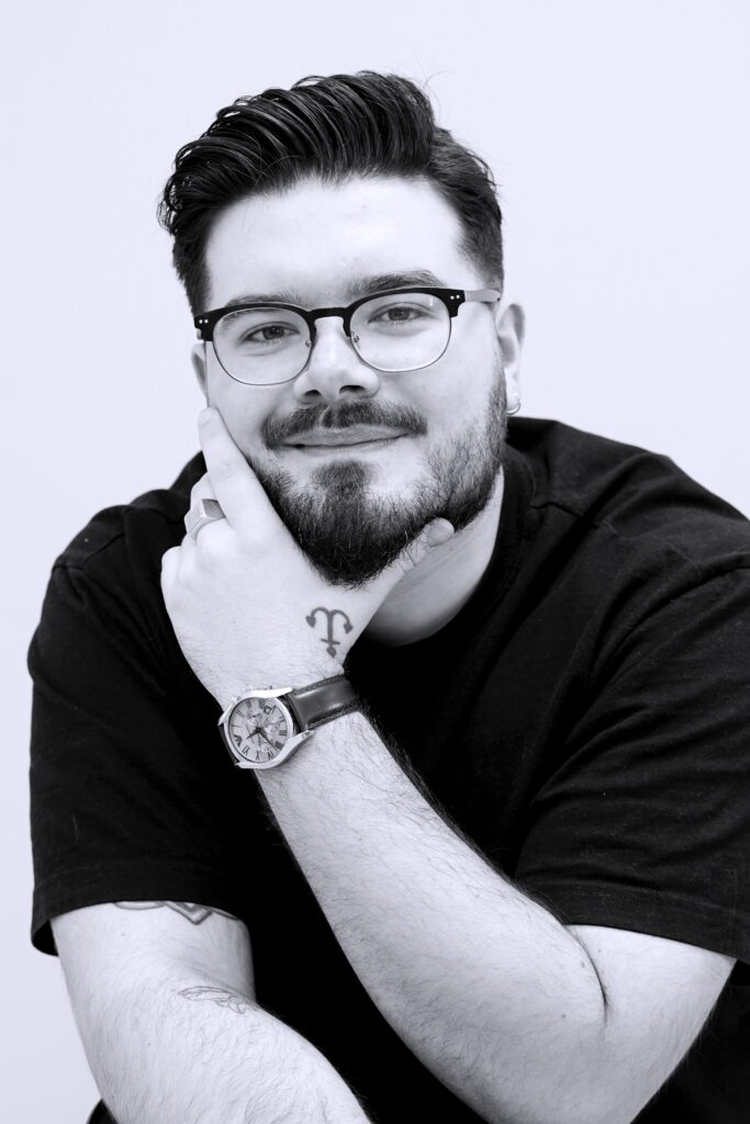 Zdjęcie Mężczyzny - Adama Mirowskiego - Psychologa